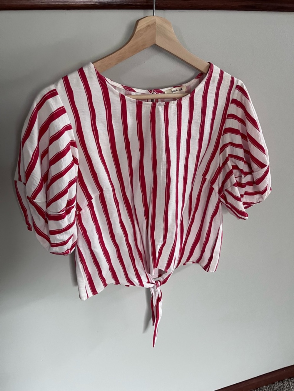 Bleu Ciel Red White Striped Puff Sleeve Tie Front Crop Top Blouse Womens Medium